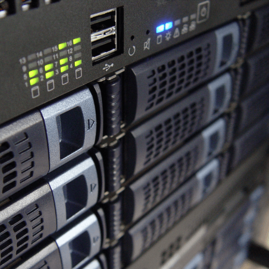Správa a oprava počítačů, serverů i sítí – pro firmy i domácnosti Kompletní správa IT Outsourcing IT pro firmy i jednotlivce – od pracovních stanic až po firemní infrastrukturu.